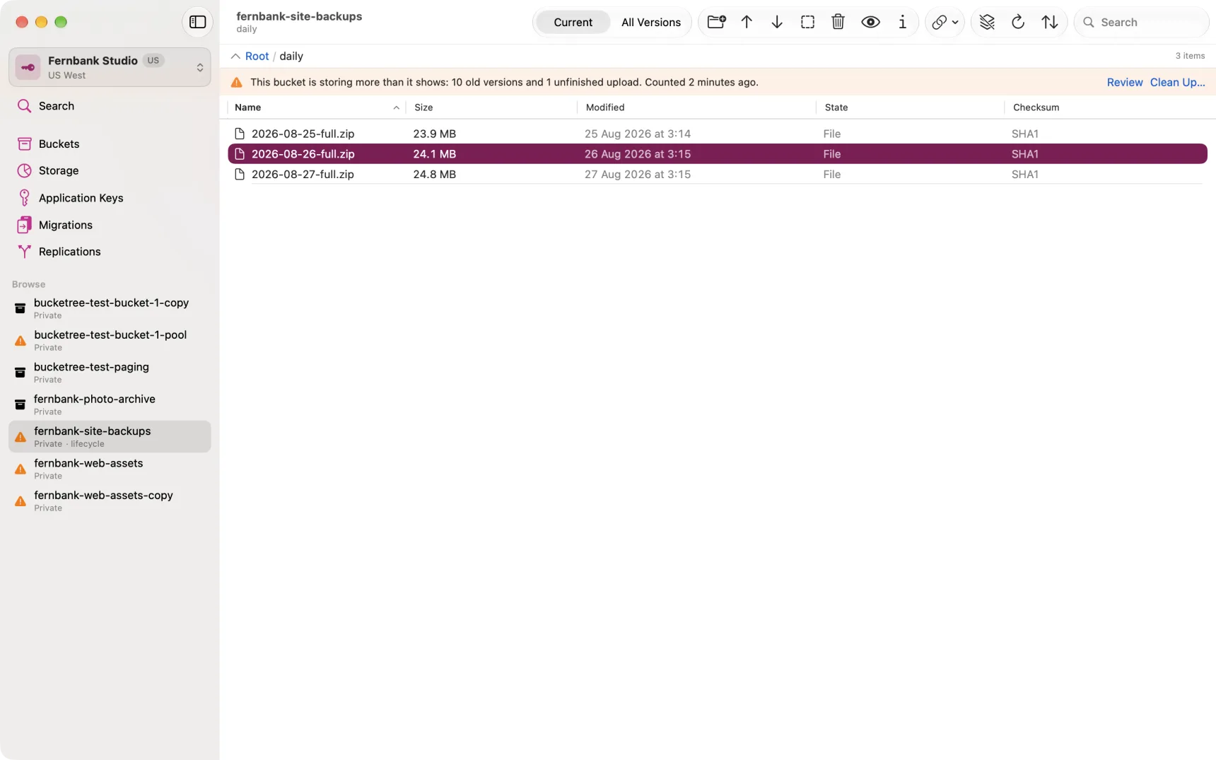 The abandoned-uploads banner inside a bucket, with the bucket marked in the sidebar too.